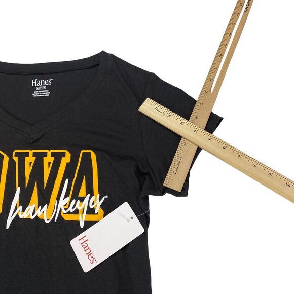 Iowa Hawkeyes Shirt Top Women's Medium Black Hanes Sports V Neck Tee Shirt - Picture 4 of 10